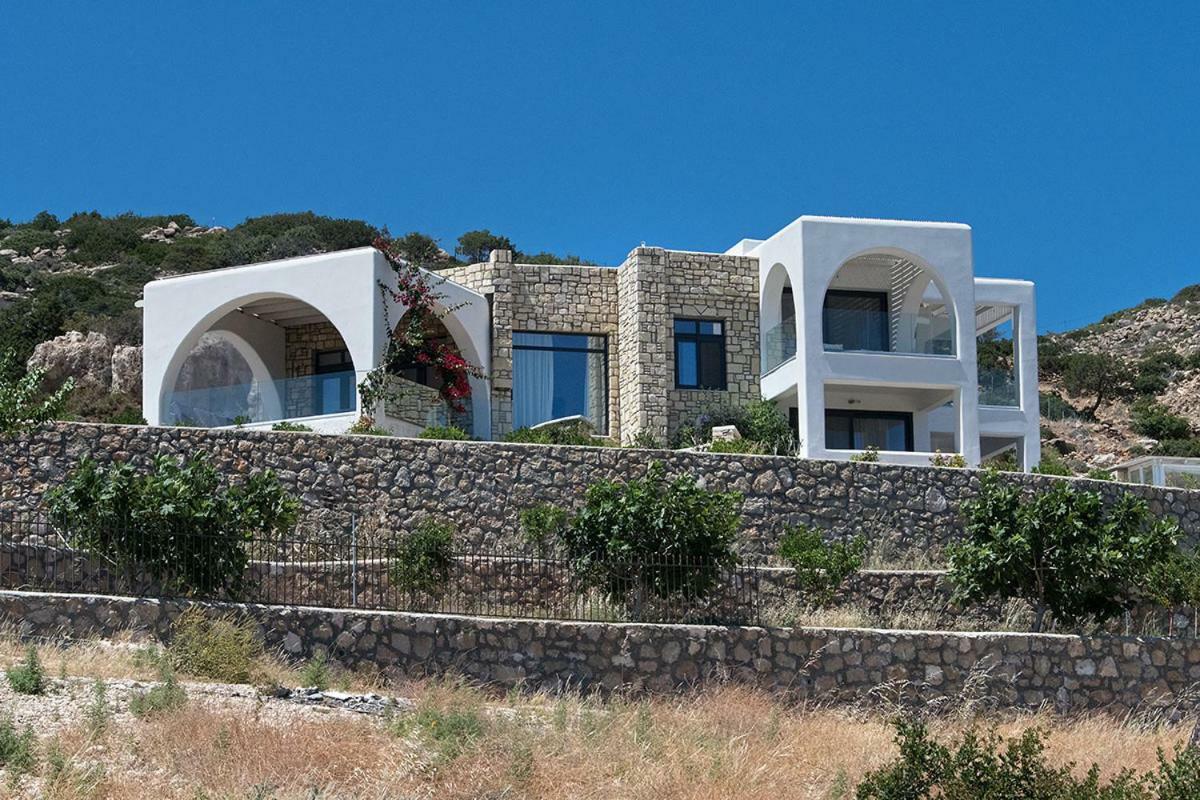 Evilia Luxury Villa Amoopi Exterior photo